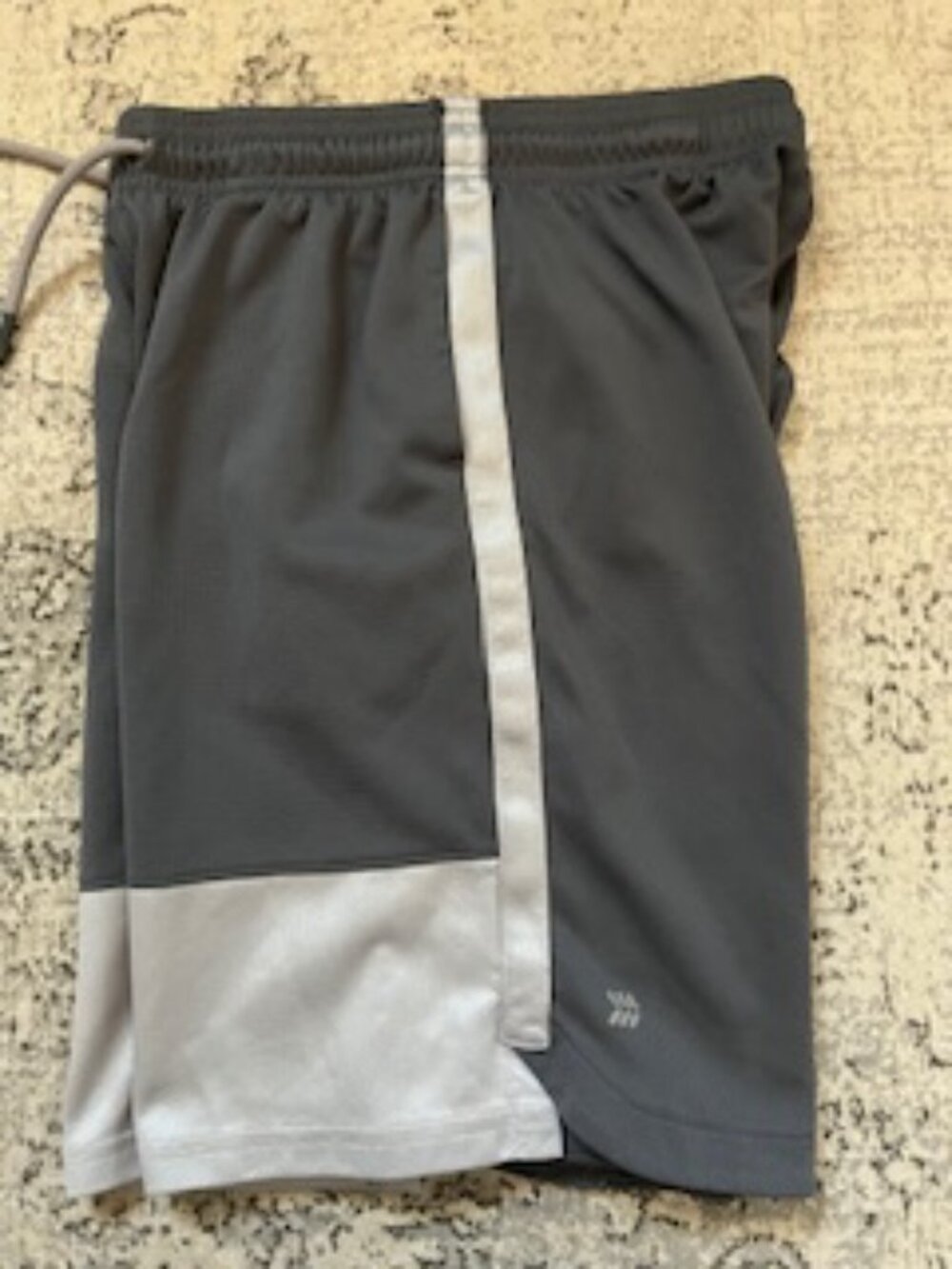 🧡3/15 all in motion Gray Basketball Shorts Boys L 12-14